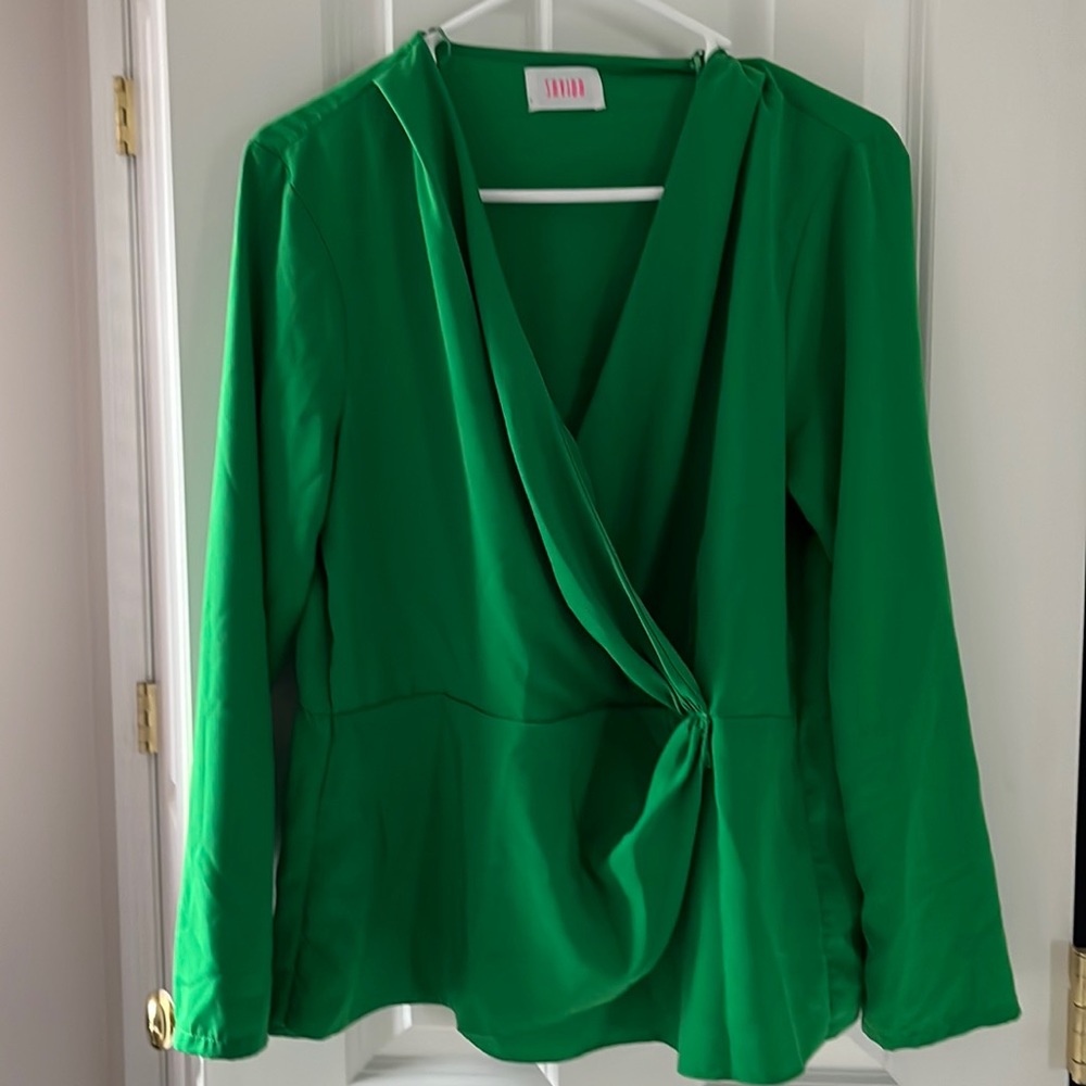 Green elegant blouse